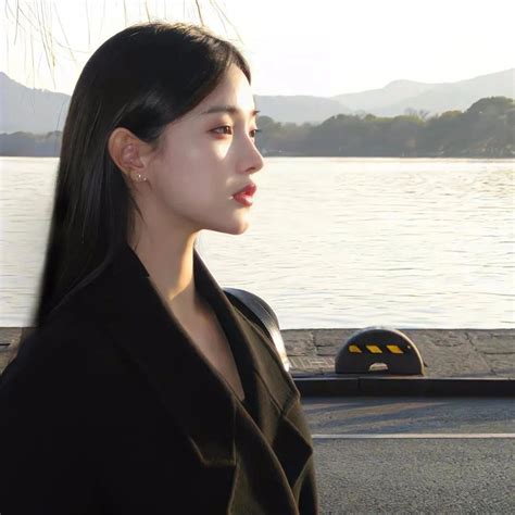 转身头像女生素材温柔