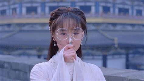 古装电视剧《将夜2》，袁冰妍的每个镜头太美了，特别是带着眼镜的镜头感，好羡慕呀_腾讯视频