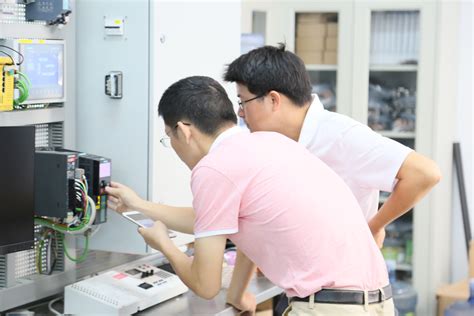 迅达（中国）电梯有限公司高管考察我校清远校区-广东工程职业技术学院-机电工程学院