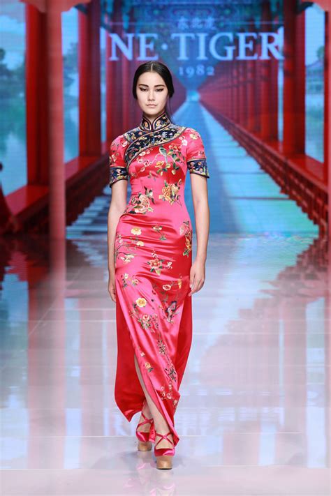 郭培 Guo Pei 2020春夏高级定制秀 - Couture Spring 2020-天天时装-口袋里的时尚指南