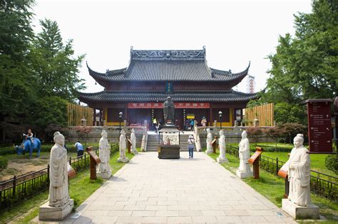 南京毗卢寺中国红传统宗教建筑高清图片下载-正版图片501558359-摄图网