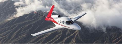 全球首架私人喷气飞机西锐"愿景"交付用户-中国民航网