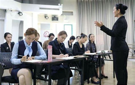 上海市市场监管系统新任公务员初任培训在我校开班