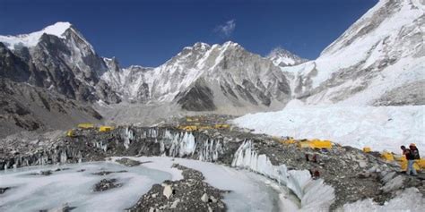 Por basura, cierran acceso al Everest en el lado chino | El Informador