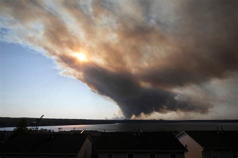 Kanada. Pożary trawią prowincję Nowa Szkocja. Ewakuowano już 16 tys. osób