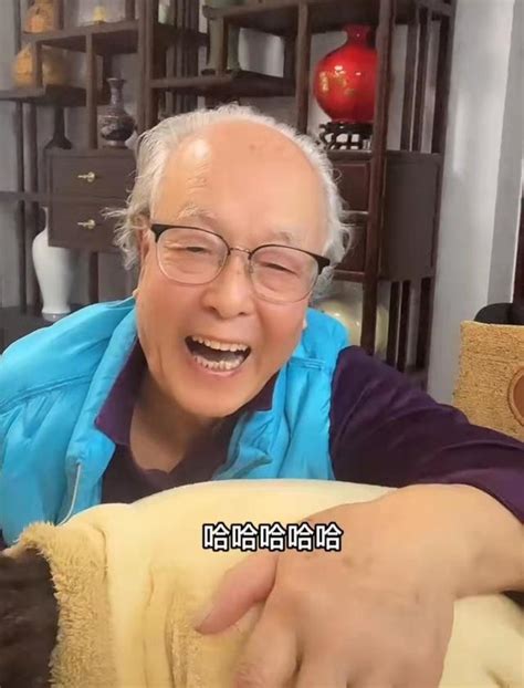 70年前，19岁的“大辫子姑娘”颜红英送亲人过大江时……|大辫子|姑娘|渡江战役_新浪新闻