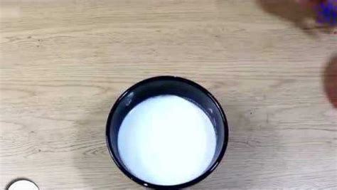 牛奶和醋一起吃会怎样，牛奶跟醋会发生化学反应么
