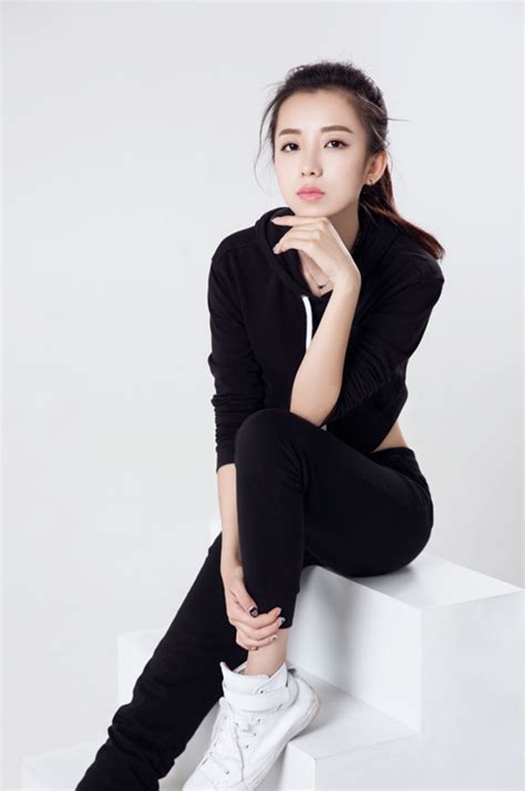 韩国女歌手、演员、设计师郑秀妍的新浪微博叫什么名字？-新闻资讯-高贝娱乐
