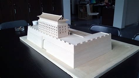 建筑规划与环境艺术系学生制作建筑模型-西安工程大学城市规划学院