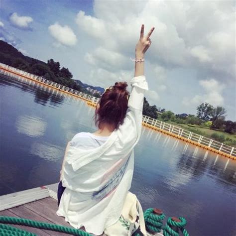 非主流女生背面头像