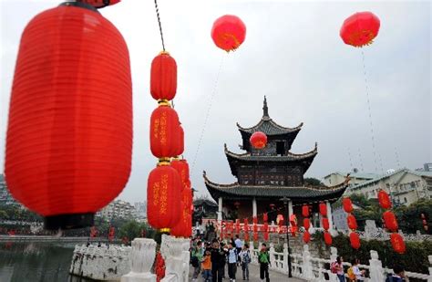 红灯笼扮靓贵阳南明河-贵州旅游在线