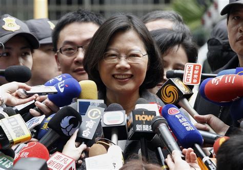 朱立伦成2020年台湾地区领导人选举首位挑战者，蓝营其他“大佬”态度不一