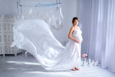 孕妇新娘摄影高清图片 - 爱图网设计图片素材下载