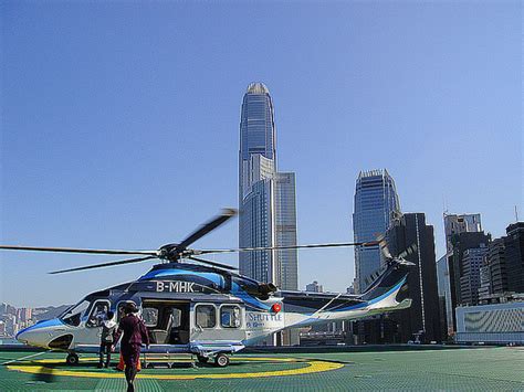 行走在奢侈的港澳之间：坐直升机去澳门_私人飞机网
