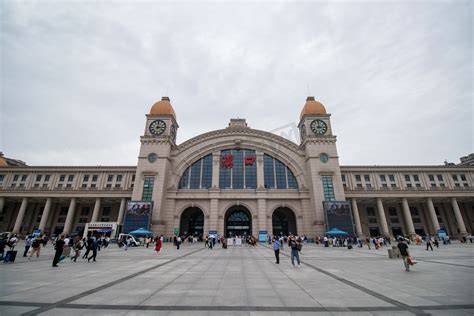 武汉的汉口火车站现在有几个出站口-百度经验
