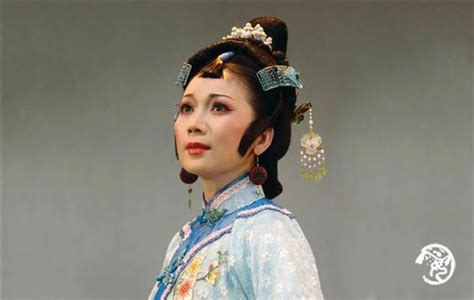在线黄梅戏苑 | 《六尺巷》_中国（安庆）黄梅戏艺术节官方网站