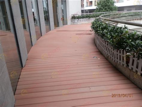 塑木地板木塑龙骨 木塑封边拼接地板条 防晒防水木塑地板配件-阿里巴巴