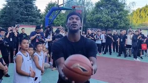 安踏发布“要疯”五周年纪录片，致敬中国草根篮球 - 4A广告网
