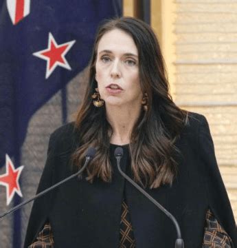 新西兰总理在澳重申“独立外交”