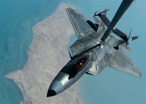 F-22猛禽战斗机的4S性能目前依然是最均衡的|猛禽|加油|战斗机_新浪新闻