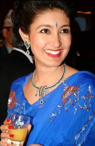 尼泊尔最美王妃出身印度贵族，08年沦为平民，她还会翻盘吗|尼泊尔|王妃|帕拉斯_新浪新闻