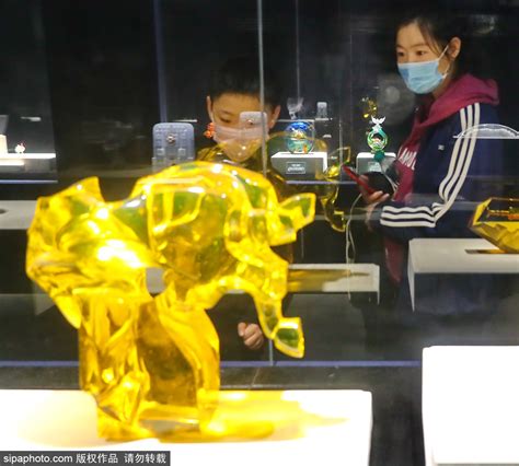 “大朴凝华——关东海玻璃艺术作品展”在秦皇岛市玻璃博物馆开幕-清华大学美术学院