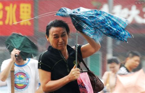 “木兰”携风带雨广东今明天局部仍有暴雨 台风在哪里登录 - 社会民生 - 生活热点