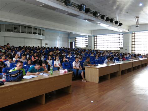 2016年海南省高校教师岗前培训工作正式启动 - 工作动态 - 省高师培训中心