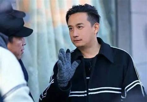 黄磊拍4剧赚近1.5亿 网友叹明星赚钱太容易_国华娱乐网