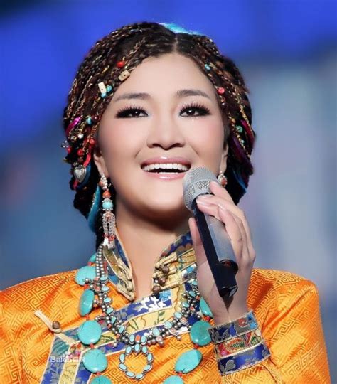 以爱为名 放声高原 专访藏族歌手索朗德吉 - 甘孜藏族自治州人民政府网站