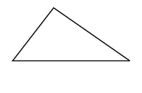 面积相等的两个三角形周长一定相等吗
