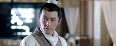 《天下第一军》上海拍摄 杜若溪一人饰“三角”-搜狐娱乐