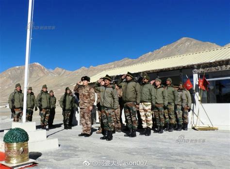 印媒:中印边防军共庆中国年 印军代表向五星红旗致敬_手机新浪网