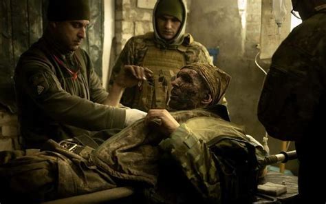 俄军俘虏一名乌军医，道出乌真实情况，实际损失比公布高出几倍