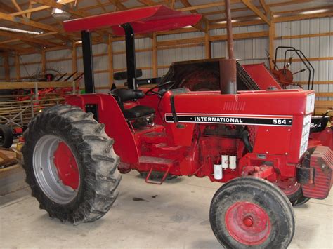 1984 International Harvester 584 Tractors - Utility (40-100hp) - John ...
