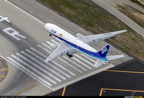 JA715A - ANA - All Nippon Airways Boeing 777-200ER at Los Angeles Intl ...