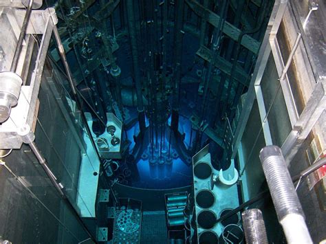 世界上最大的核聚变反应堆 开始安装反应堆托卡马克的首个主要部件-国际电力网