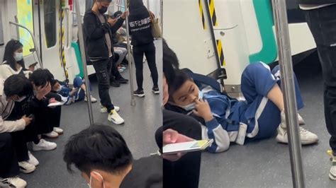 女子地铁偶遇小学生，躺在地板上无拘无束，自由气息羡煞旁人_腾讯视频