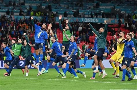 意大利攻防有序，掌控节奏，加时赛点球大战胜出加冕欧洲杯冠军