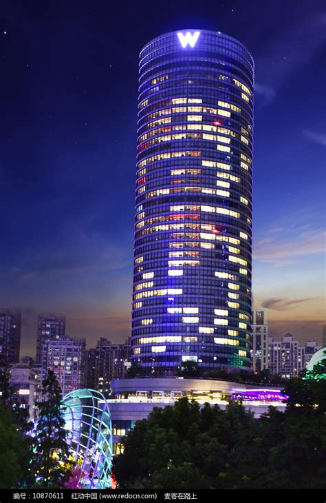 夜幕中的上海外滩W酒店高清图片下载_红动中国