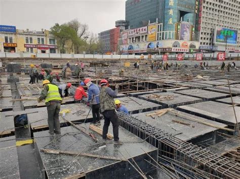 哈站南广场9月底竣工，400多名施工人员正同步推进_即时消息_哈尔滨网络广播电视