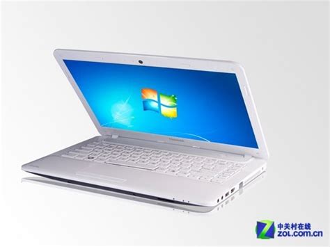 闪亮薄炫劲 东芝M800笔记本白色款真机赏_笔记本_太平洋电脑网