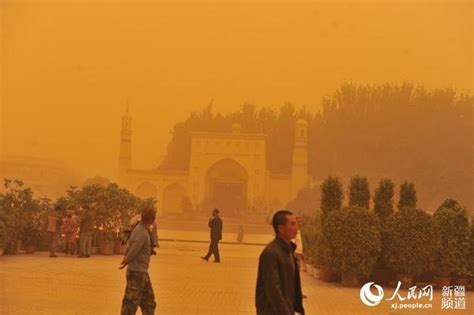 内蒙古满洲里沙尘暴来袭 “沙墙”遮天恍如末世-新闻频道-和讯网