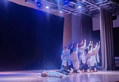 舞蹈协会成功举办“青春就这YOUNG”专场晚会-信阳学院
