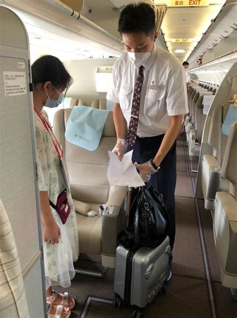 龙江航空几岁小孩坐飞机可以无人陪伴？龙江航空无人陪伴儿童机票价格贵吗_特殊_航旅在线