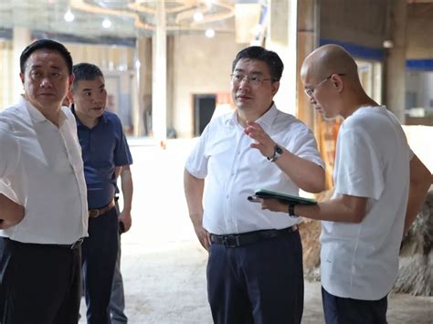 上饶市副市长郭峰到上浦高速项目调研指导建设工作并慰问一线施工工人