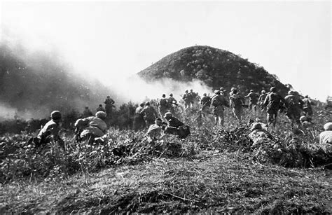 230高地争夺战：解放军激战6个小时，打破越军称霸山岳丛林的神话|黄连山|越军|高地_新浪新闻