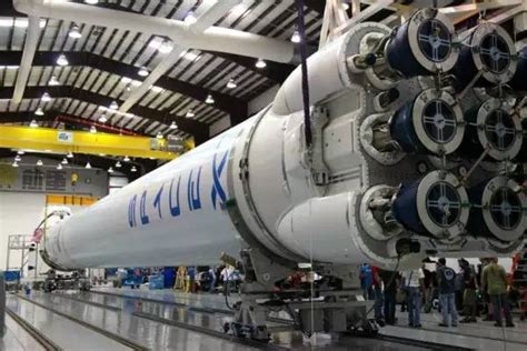 马斯克计划回收猎鹰9二级火箭：绑在气球上降落-Space X,火箭,马斯克 ——快科技(驱动之家旗下媒体)--科技改变未来