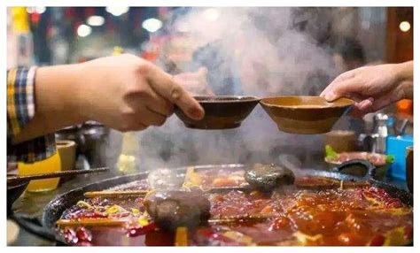 中国十大最好吃的火锅品种：重庆火锅高居首位(3)_巴拉排行榜