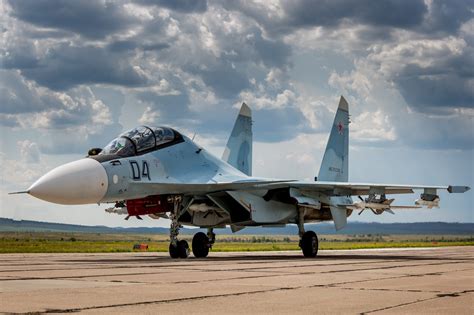 俄罗斯现役最好的战斗机苏-35，中国空军也装备24架|战斗机|中国空军|拙作_新浪新闻